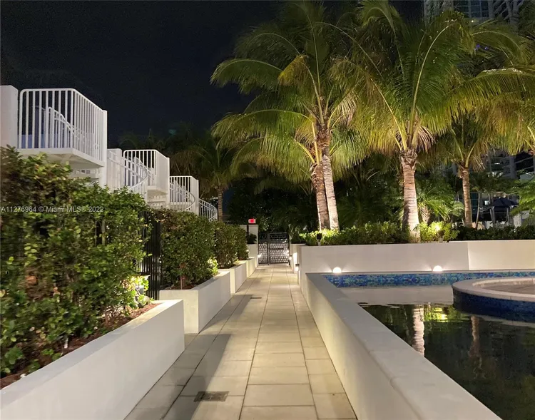 Paramount Miami Worldcenter #409 image #17