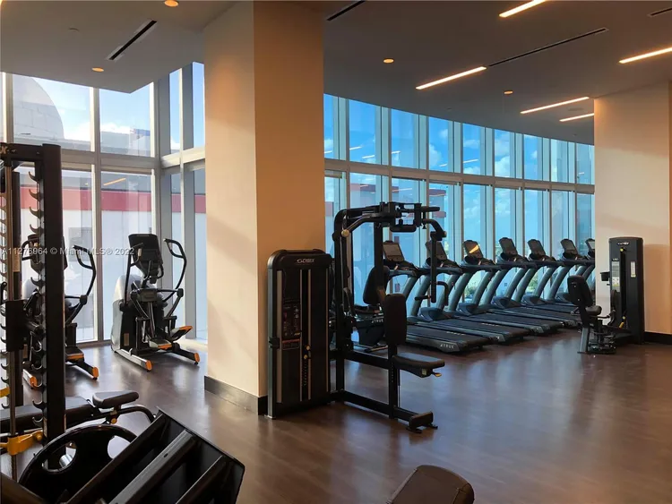 Paramount Miami Worldcenter #409 image #24