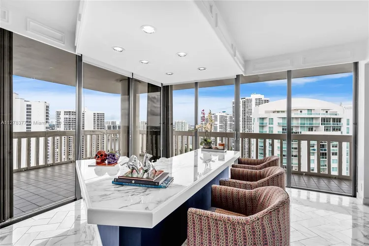 Turnberry Towers #22E image #17