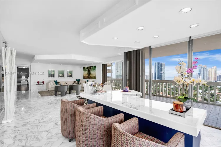 Turnberry Towers #22E image #18