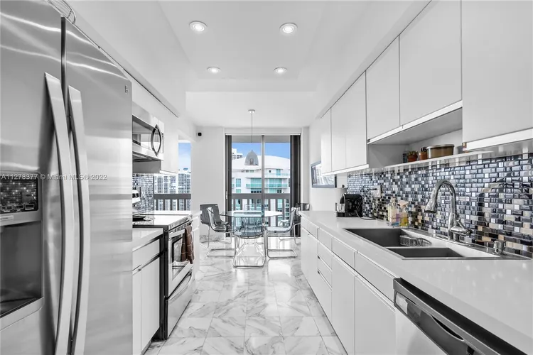 Turnberry Towers #22E image #19