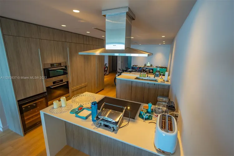 Oceana Key Biscayne #906S image #17