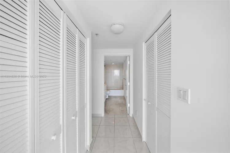 One Miami #1709 image #14