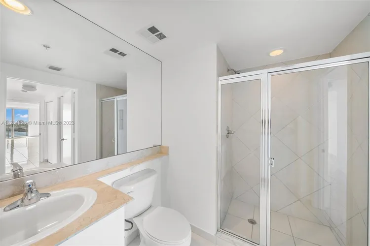 One Miami #1709 image #19