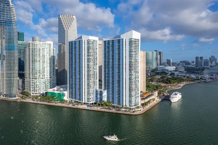 One Miami #1709 image #21