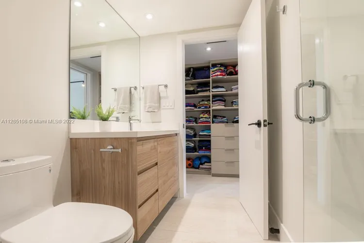 Towers of Key Biscayne #B404 image #16