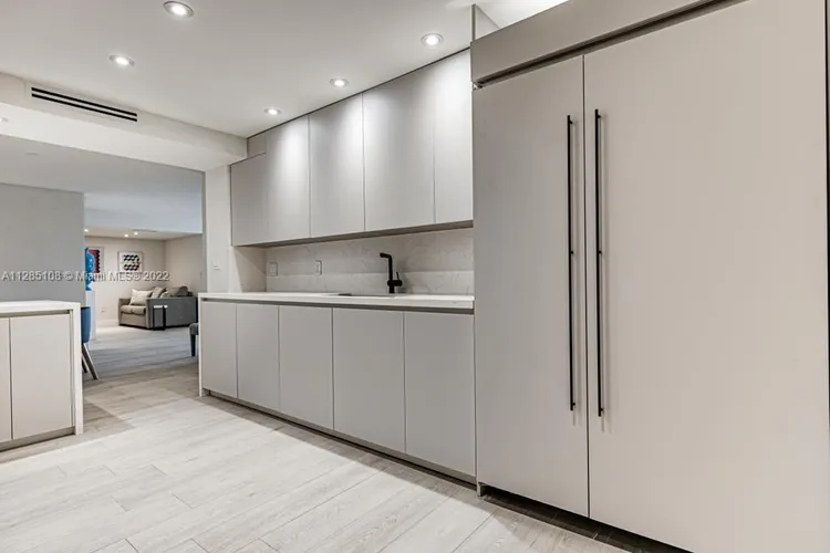 Towers of Key Biscayne #B404 image #8