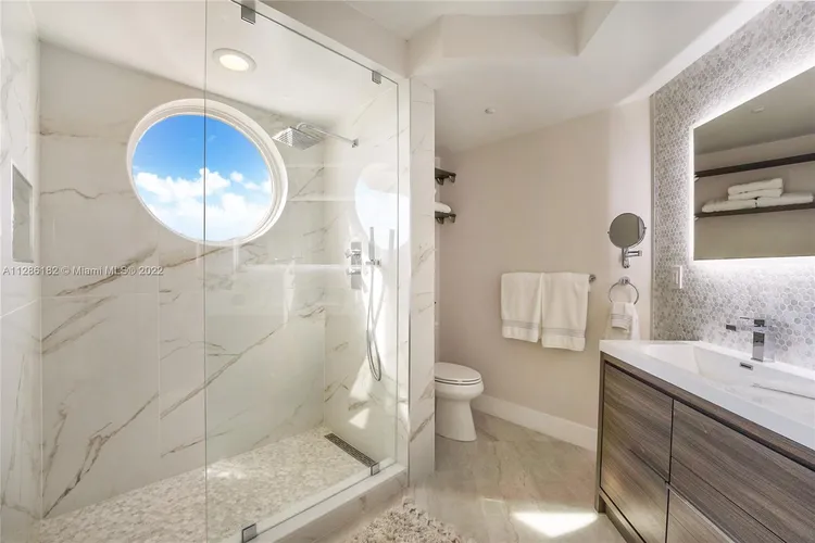 St. Tropez #9-D image #16