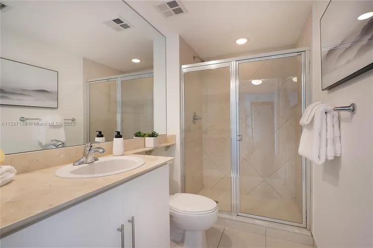 One Miami #2121 image #23