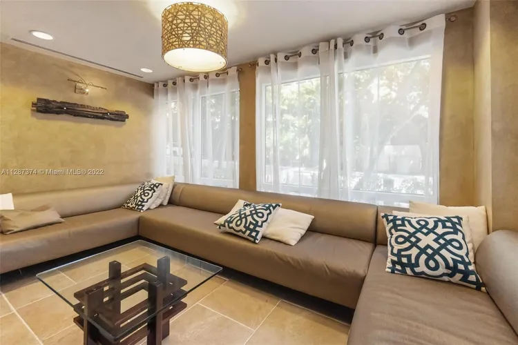 The Mutiny #1111 image #18