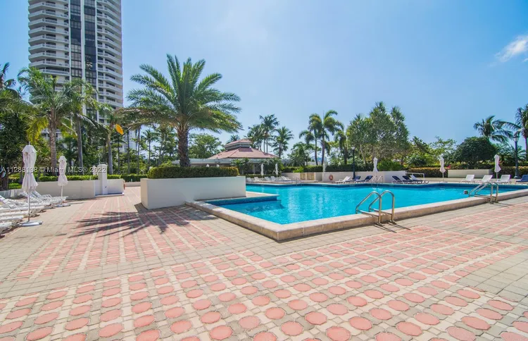 Williams Island 1000 #3104 image #25