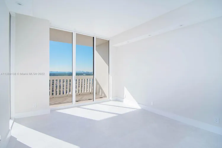 Williams Island 1000 #3104 image #9