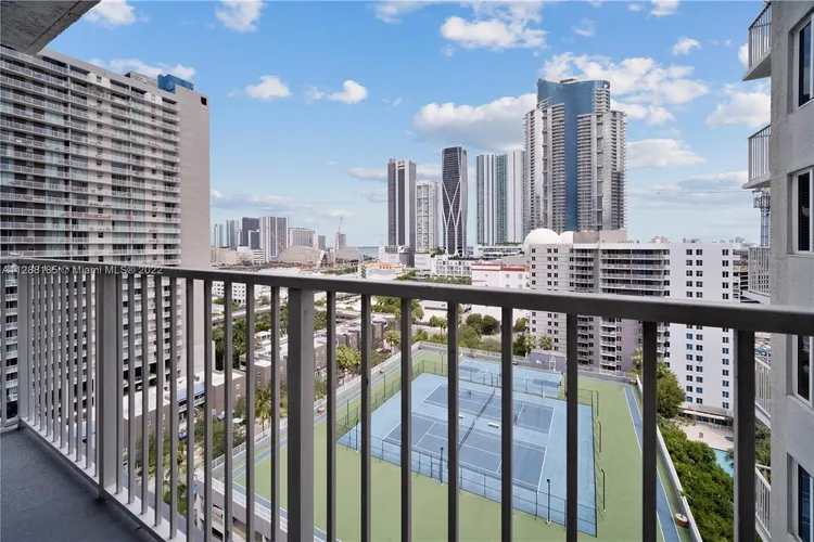 Madison Downtown #W-1810 image #14