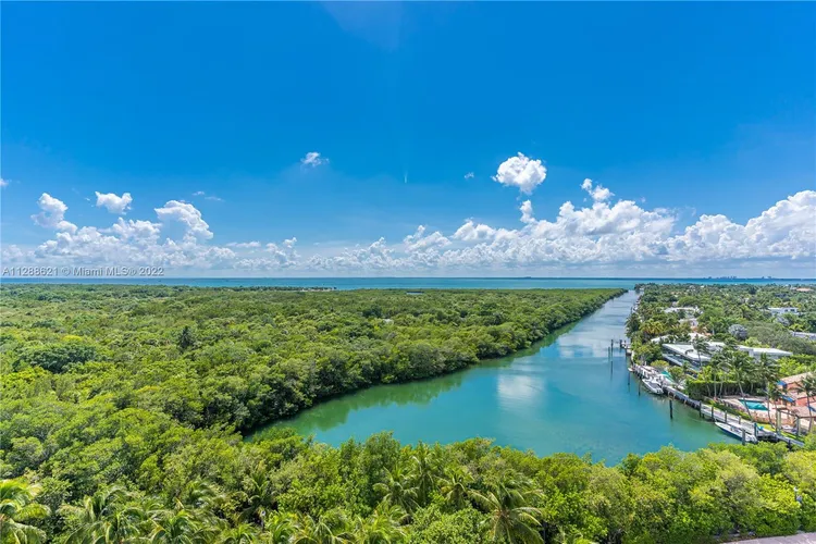 Towers of Key Biscayne #E1107 image #16