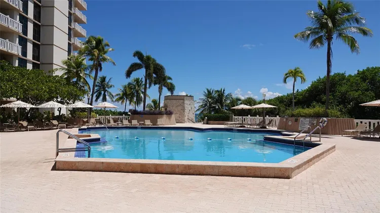 Towers of Key Biscayne #E1107 image #24