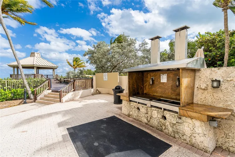 Towers of Key Biscayne #E1107 image #27