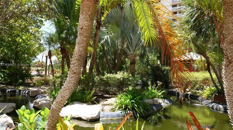 Towers of Key Biscayne #E1107 image #30