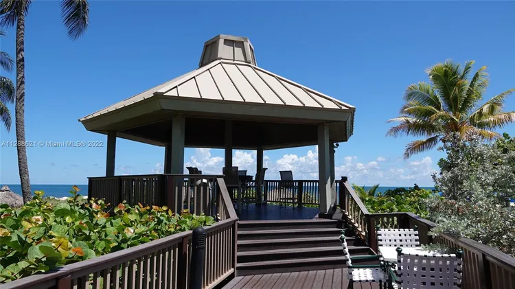 Towers of Key Biscayne #E1107 image #32