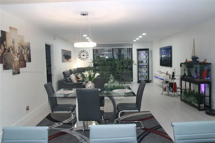 Olympus Towers and Marina #311 image #10