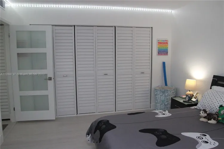 Olympus Towers and Marina #311 image #21