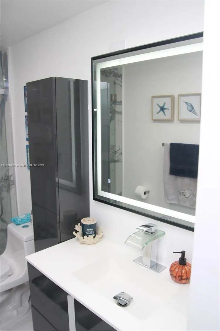 Olympus Towers and Marina #311 image #22