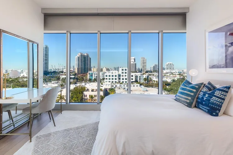 Glass #900 image #15