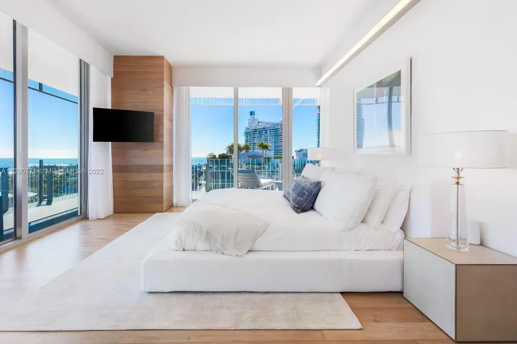 Glass #900 image #16