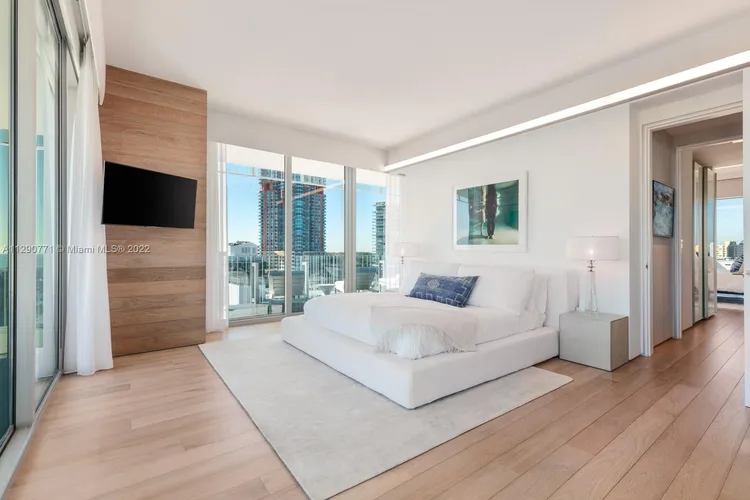 Glass #900 image #18