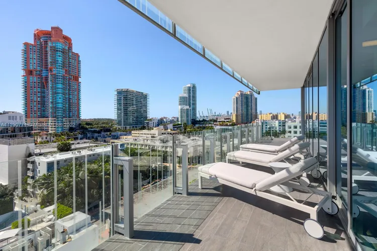 Glass #900 image #25