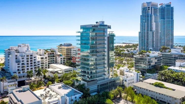 Glass #900 image #34