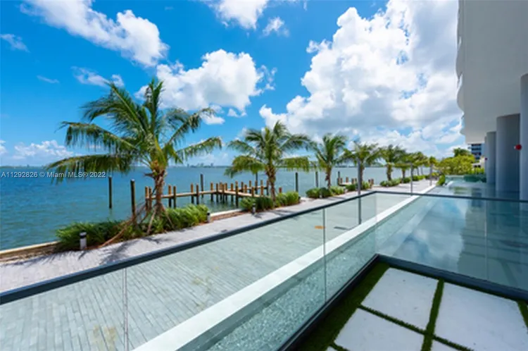 One Paraiso #401 image #29