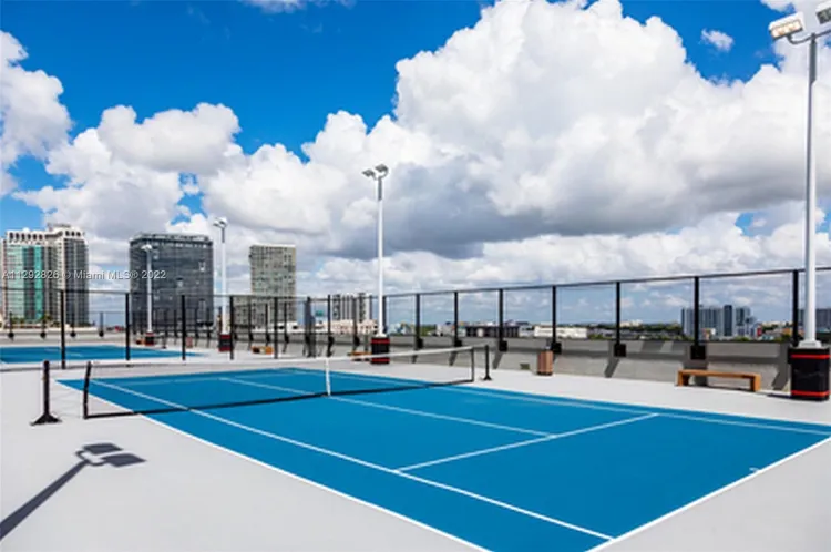 One Paraiso #401 image #32