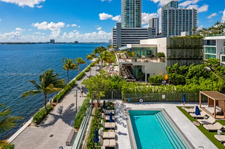 One Paraiso #401 image #33