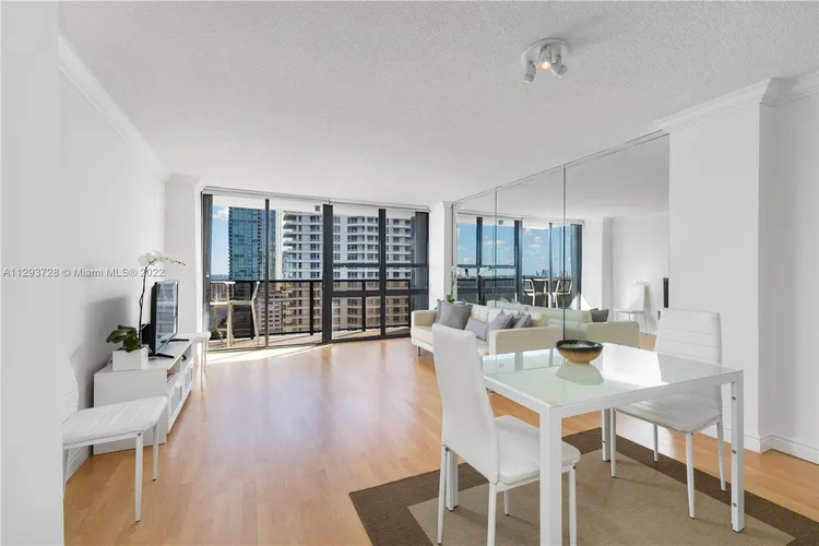 The Charter Club #2020 image #12