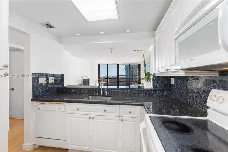 The Charter Club #2020 image #20