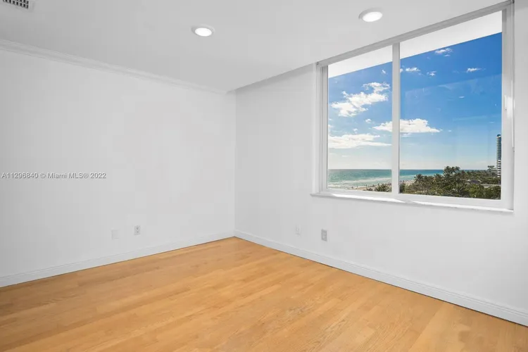 Carriage House #349 image #11