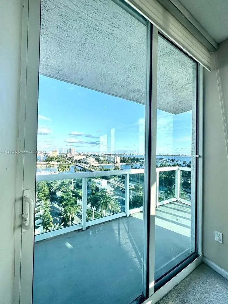 360 Condo #1125 image #10