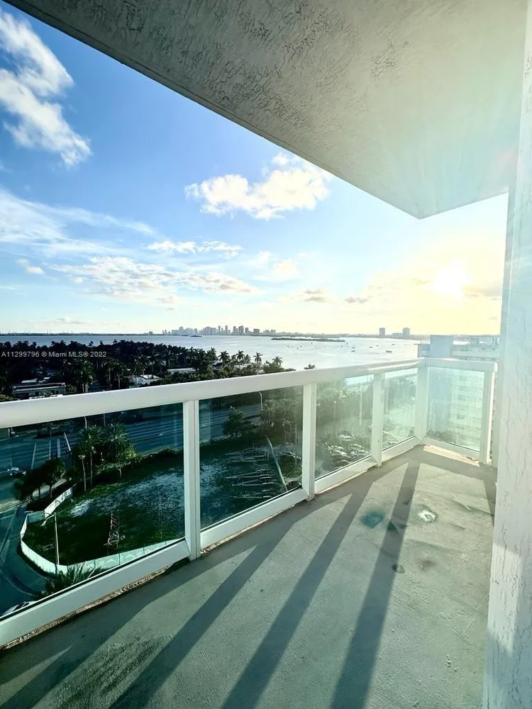 360 Condo #1125 image #14
