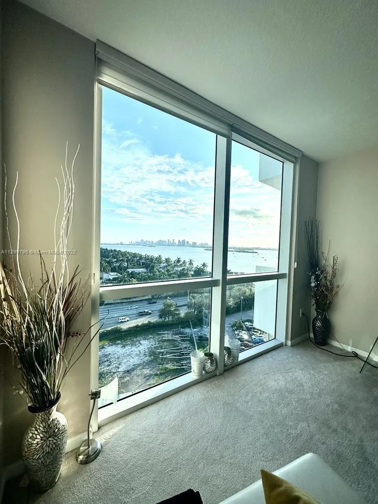 360 Condo #1125 image #15