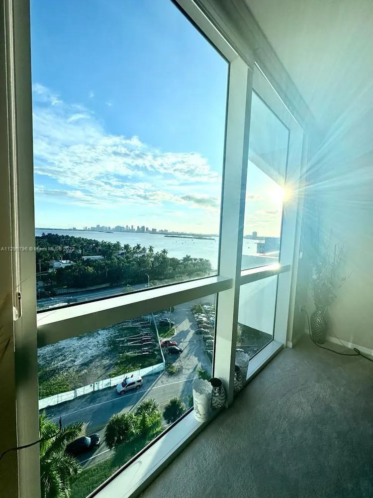 360 Condo #1125 image #16
