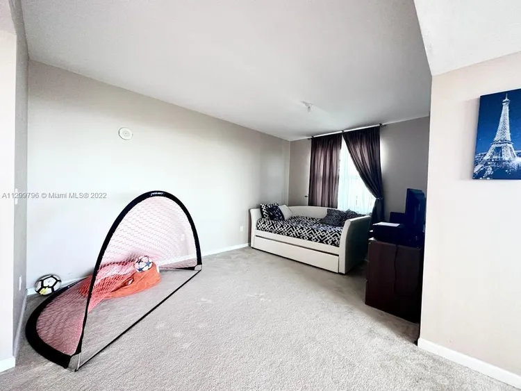 360 Condo #1125 image #17