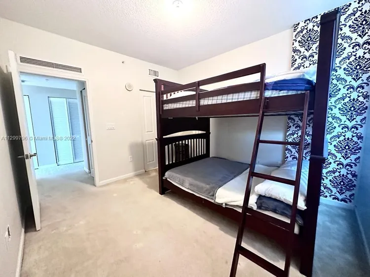 360 Condo #1125 image #26