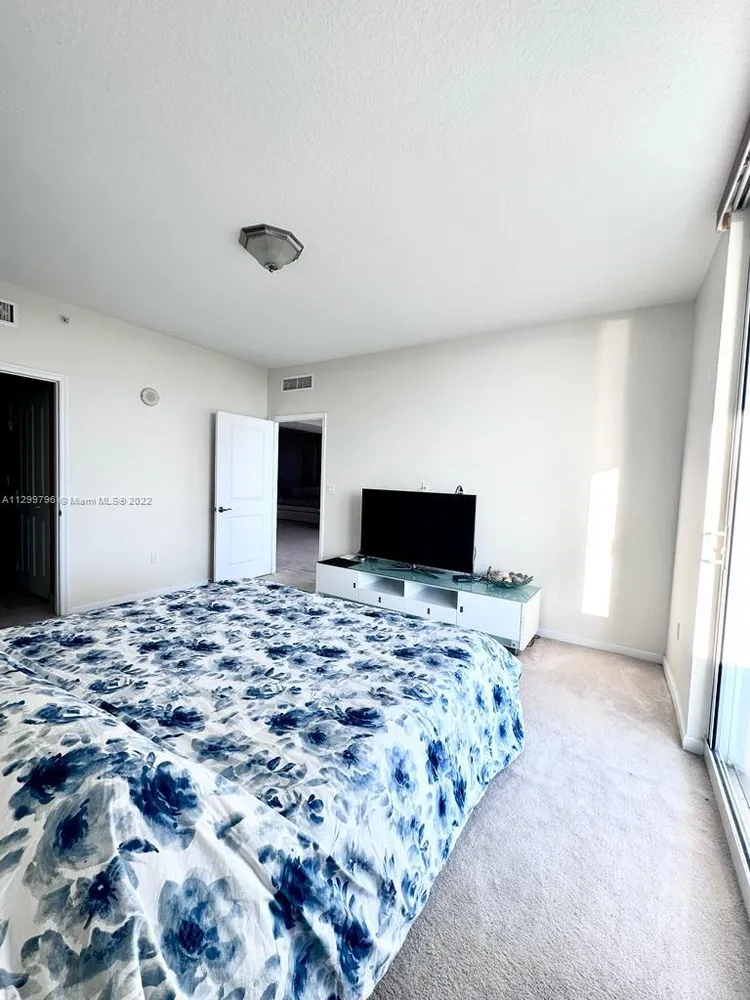 360 Condo #1125 image #45