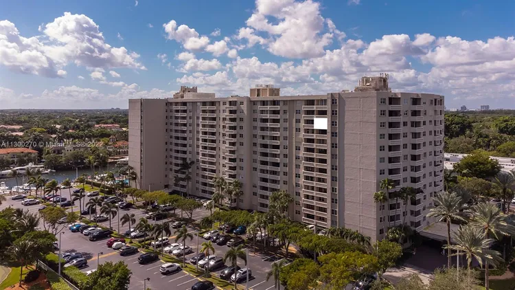 Gables Waterway Towers #902 image #19
