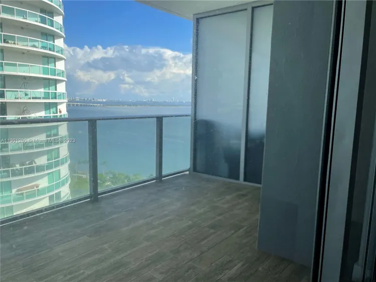 Aria on the Bay #1811 image #12