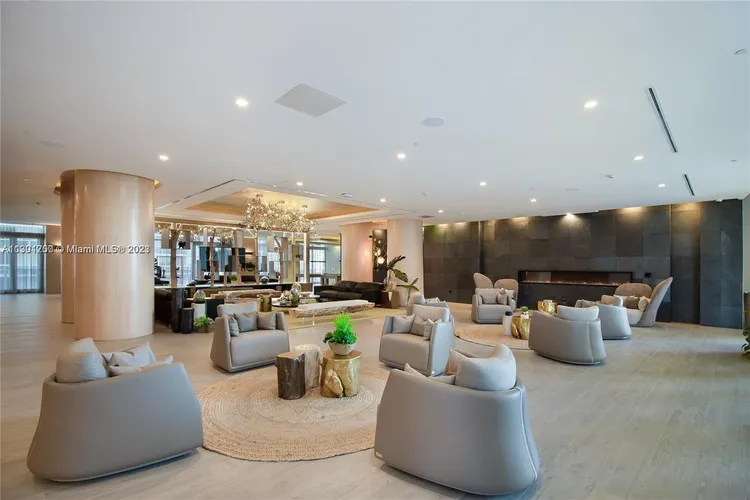 Aria on the Bay #1811 image #25