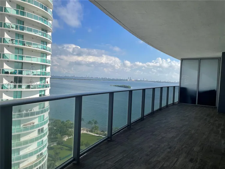 Aria on the Bay #1811 image #8