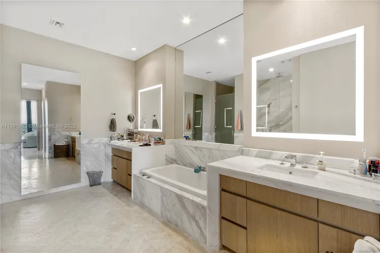 One Park Grove #8D image #26