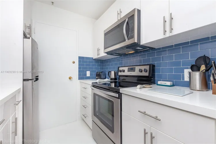 Executive #9C image #10