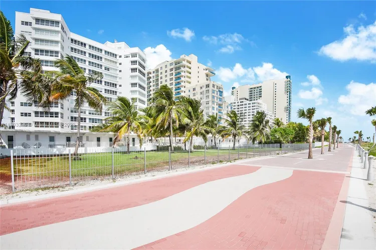 Executive #9C image #21